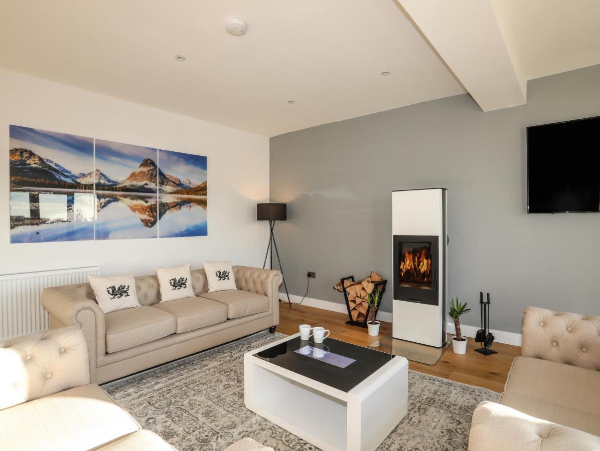 Bryn Min Manton Penthouse Apartment Карнарфон Екстериор снимка